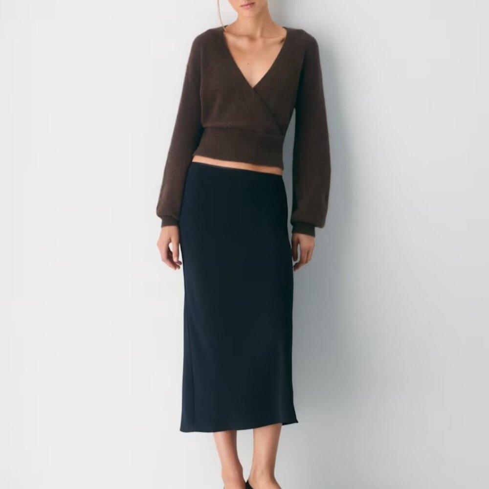 NWT Aritzia DEAR Sweater Rich Mocha Brown L - Picture 2 of 6